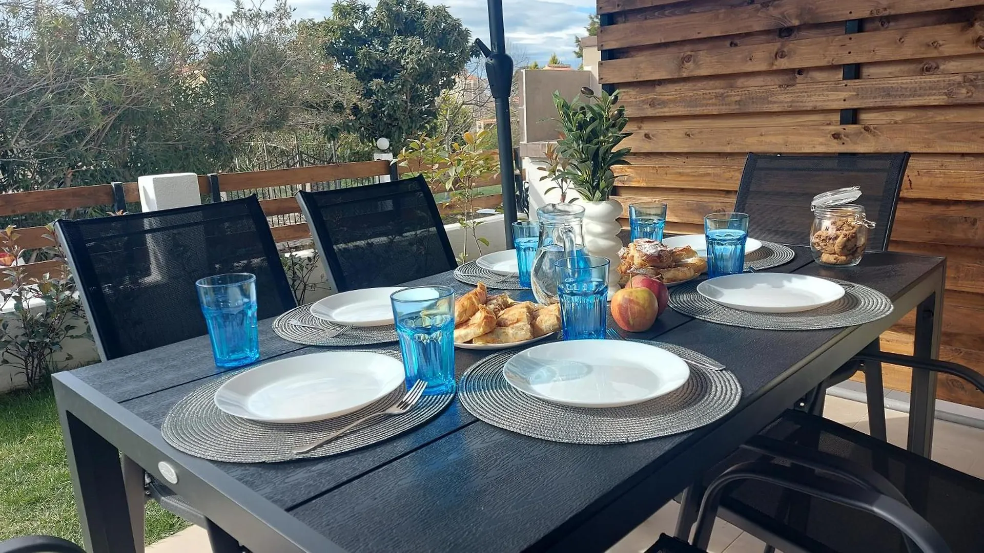 Lora Home, 250M From The Beach Nikiti  Holiday home